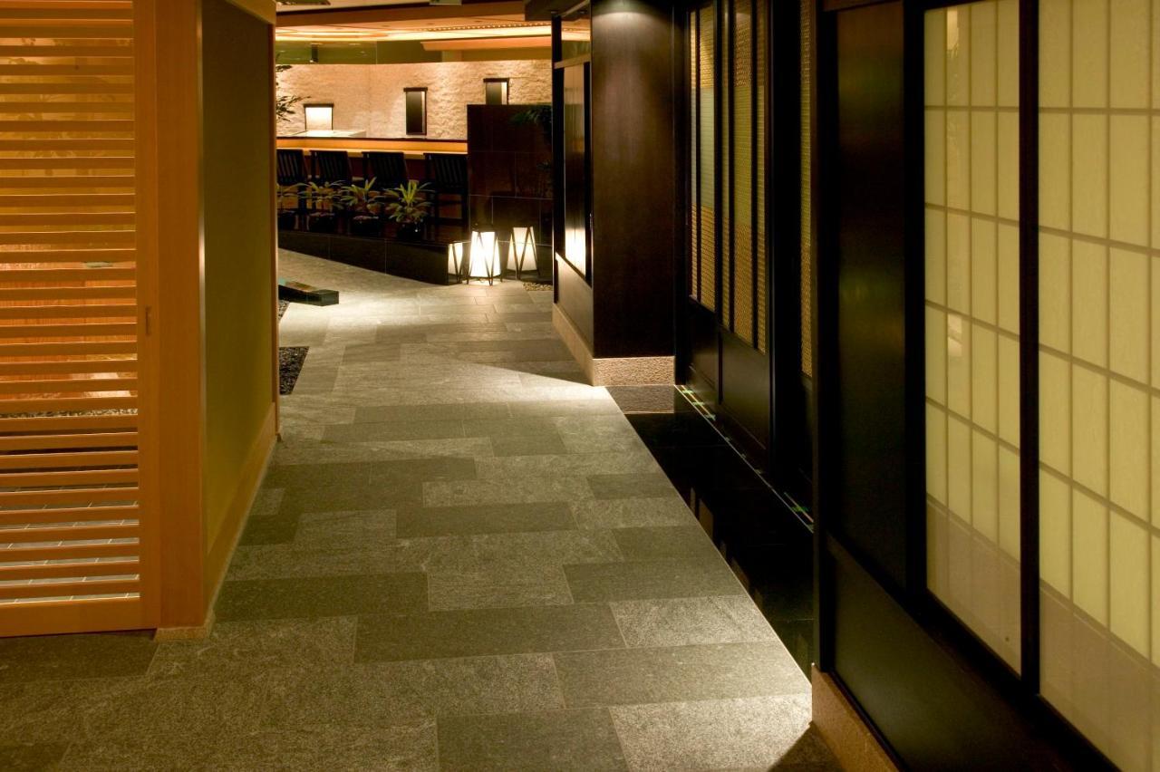 Sheraton Miyako Hotel Ōsaka Extérieur photo